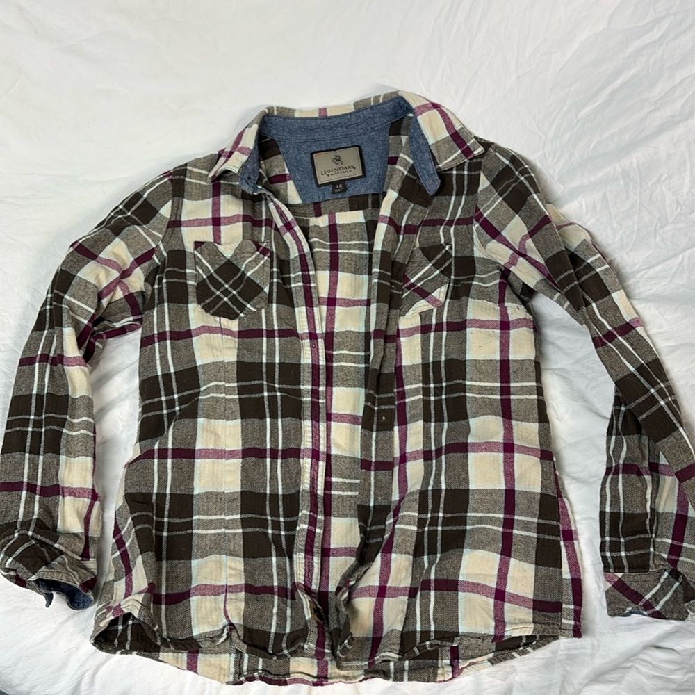 Neutral Women’s Flannel - Legendary Whitetails